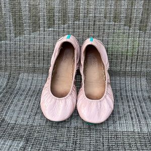 Tieks blush patents, size 7